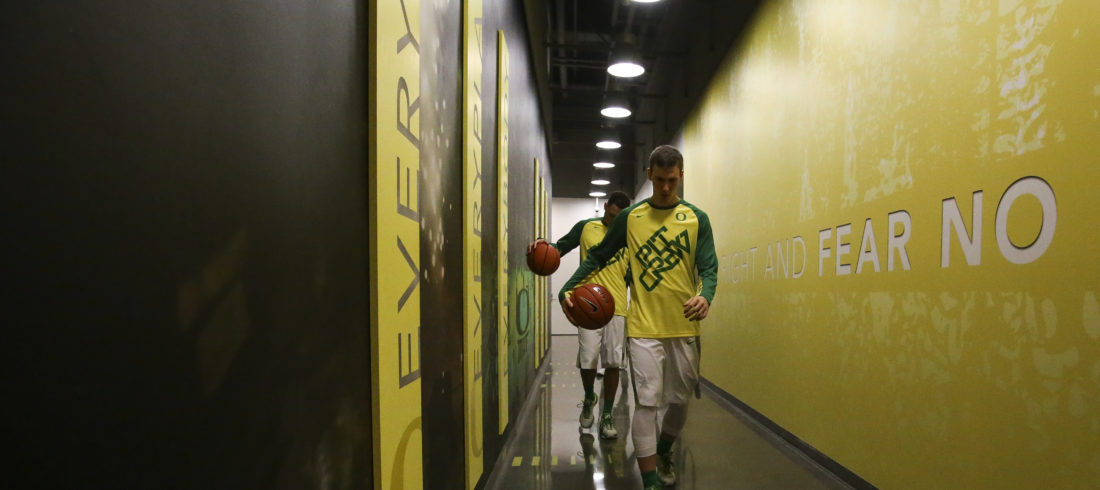 The Oregon Ducks take on the USC Trojans at Matthew Knight Arena in Eugene, Oregon on January 20, 2016 (Eric Evans Photography)