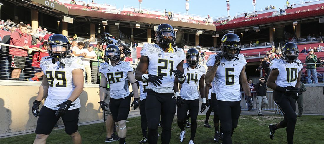 The Oregon Ducks take on the Stanford Cardinal at Stanford Stadium in Stanford, California on November 14, 2015 (Eric Evans Photography)